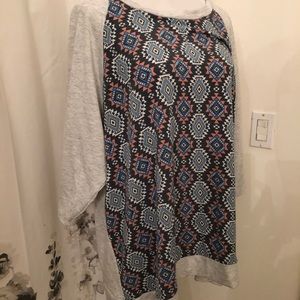 Tops - 3/4 sleeve top Tops - 3/4 sleeve top